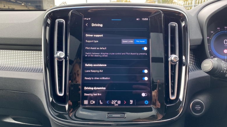 Volvo XC40 2.0 B3P Ultimate Dark 5dr Auto Petrol Estate